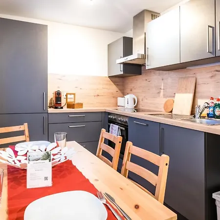 Bright - Augsburg's Biggest - 4br - Parking - Kitchen Aψβούργη